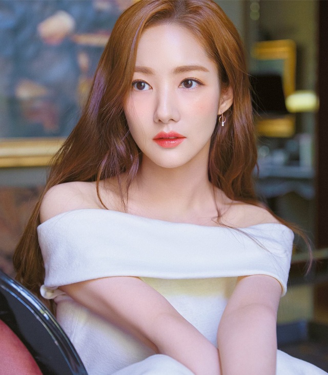 Bạn gái cũ của Lee Min Ho: Trở thành nữ thần sắc đẹp nhờ phẫu thuật thẩm mỹ  | Báo Dân trí