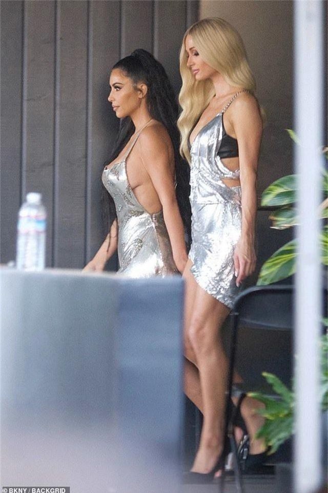 Paris Hilton khoe eo thon bên Kim Kardashian - 5