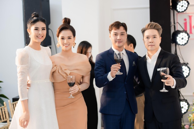 Lã Thanh Huyền quý phái “sánh đôi” cùng Thanh Sơn lịch lãm - 7 Lã Thanh Huyền quý phái “sánh đôi” cùng Thanh Sơn lịch lãm - 7