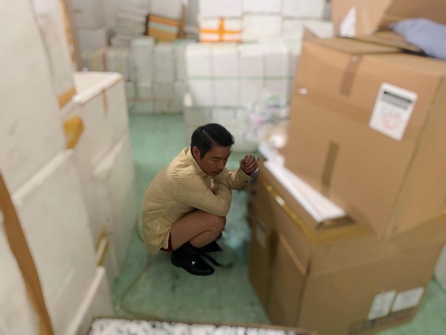 Mỹ Tâm lén lau nước mắt khi đi cứu trợ bà con tại Quảng Nam - 7 Mỹ Tâm lén lau nước mắt khi đi cứu trợ bà con tại Quảng Nam - 7