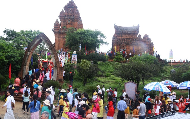 Đồng bào Chăm Ninh Thuận vui đón Lễ hội Katê  - 2