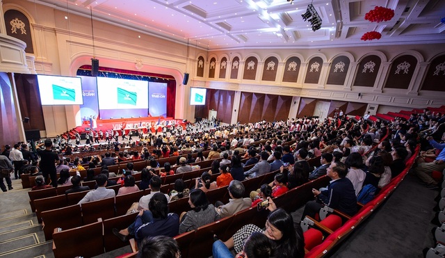 Trường đại học VinUni khai giảng năm học đầu tiên - 2 Trường đại học VinUni khai giảng năm học đầu tiên - 2