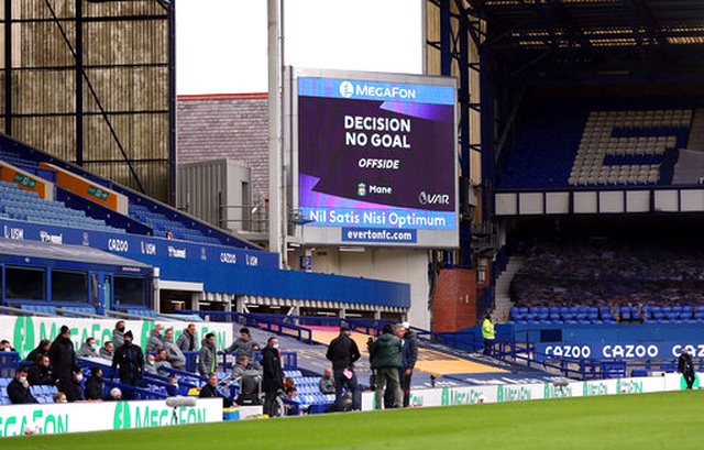 Everton 2-2 Liverpool: Màn rượt đuổi quyết liệt - 2 Everton 2-2 Liverpool: Màn rượt đuổi quyết liệt - 2