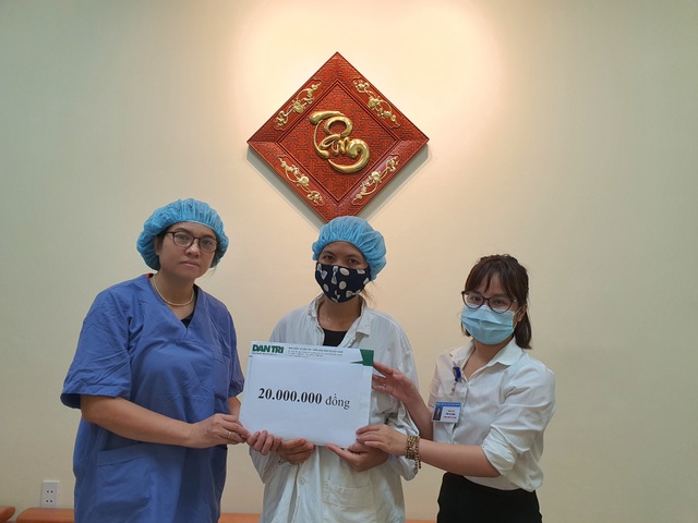 Người đàn ông trở về từ cõi chết nghẹn ngào giây phút chia tay bác sĩ - 4 Người đàn ông trở về từ cõi chết nghẹn ngào giây phút chia tay bác sĩ - 4