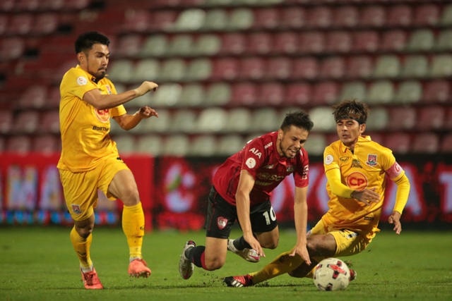 Văn Lâm xuất thần, Muangthong United vẫn thất bại ở Thai League - 2 Văn Lâm xuất thần, Muangthong United vẫn thất bại ở Thai League - 2