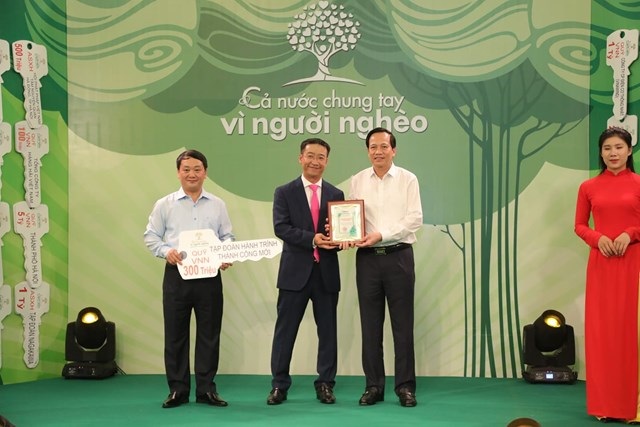Tiếp nhận đăng ký ủng hộ Quỹ ‘Vì người nghèo’ và an sinh xã hội - 9 Tiếp nhận đăng ký ủng hộ Quỹ ‘Vì người nghèo’ và an sinh xã hội - 9