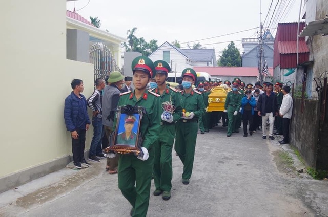 Hải Phòng: Lao xuống dòng nước xiết cứu đồng đội, người lính trẻ thiệt mạng - 2 Hải Phòng: Lao xuống dòng nước xiết cứu đồng đội, người lính trẻ thiệt mạng - 2