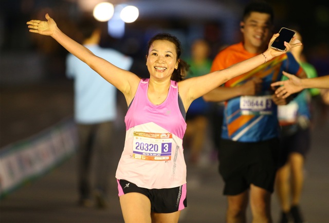 Ông Đoàn Ngọc Hải chinh phục giải marathon đặc biệt của Hà Nội - 8