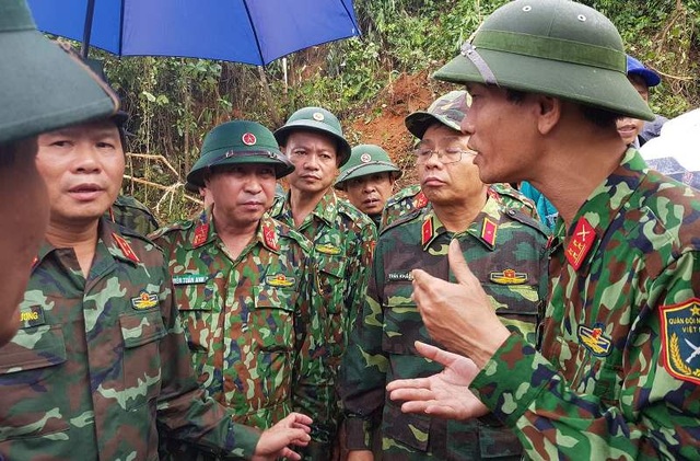 Đưa 2 trực thăng từ Đà Nẵng ra Quảng Trị, tiếp tế cho vùng bị cô lập - 4 Đưa 2 trực thăng từ Đà Nẵng ra Quảng Trị, tiếp tế cho vùng bị cô lập - 4