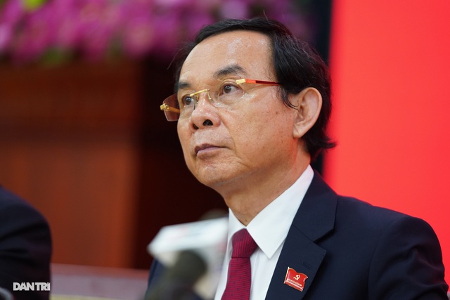 Tân Bí thư TPHCM: Nhiệm vụ mới là thử thách, không phải áp lực! - 2 Tân Bí thư TPHCM: Nhiệm vụ mới là thử thách, không phải áp lực! - 2