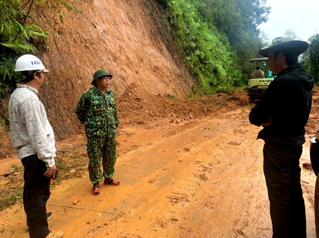 Lũ nhấn chìm làng mạc, hàng ngàn người hoảng loạn chạy lũ trong đêm - 22 Lũ nhấn chìm làng mạc, hàng ngàn người hoảng loạn chạy lũ trong đêm - 22