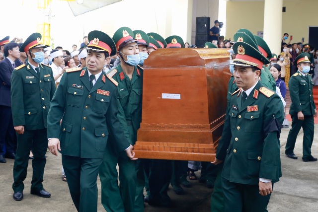 Hành trình sau cùng về với đất mẹ của 13 cán bộ, chiến sỹ hi sinh - 14 Hành trình sau cùng về với đất mẹ của 13 cán bộ, chiến sỹ hi sinh - 14