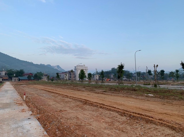Liều mình vay nóng đi buôn đất, tỷ phú hụt ở Yên Bái ôm nợ chồng chất - 1 Liều mình vay nóng đi buôn đất, tỷ phú hụt ở Yên Bái ôm nợ chồng chất - 1