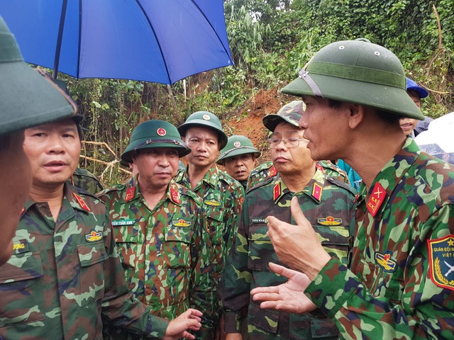 Bodies found 12 of 22 people missing due to mountain slopes in Quang Tri - 10