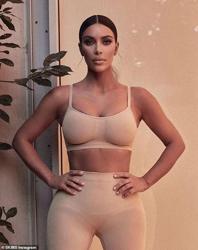 Kim Kardashian tiết lộ kiếm tiền trên mạng nhiều hơn show truyền hình - 3 Kim Kardashian tiết lộ kiếm tiền trên mạng nhiều hơn show truyền hình - 3