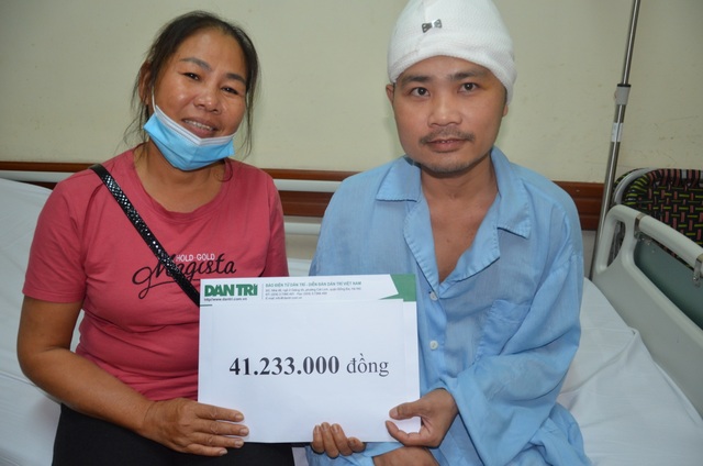 Người đàn ông vỡ hộp sọ nằm liệt giường, giờ đã có thể bước đi - 3 Người đàn ông vỡ hộp sọ nằm liệt giường, giờ đã có thể bước đi - 3