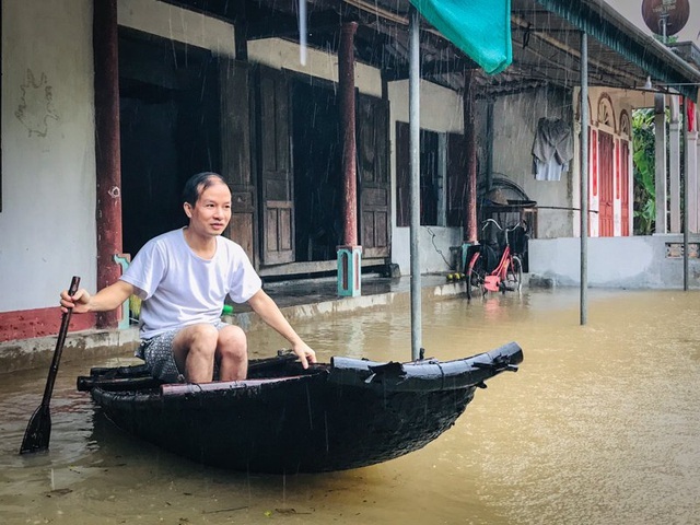 Lũ lụt lịch sử tại miền Trung: Cảnh báo những dịch bệnh đi cùng dòng nước - 3