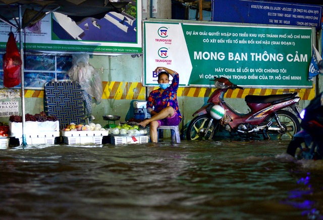 Triều cường tại TPHCM.jpg Triều cường tại TPHCM.jpg