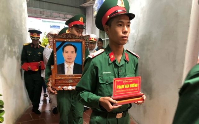 Tổ chức Lễ truy điệu, an táng liệt sĩ hy sinh tại Thủy điện Rào Trăng 3 - 1 Tổ chức Lễ truy điệu, an táng liệt sĩ hy sinh tại Thủy điện Rào Trăng 3 - 1