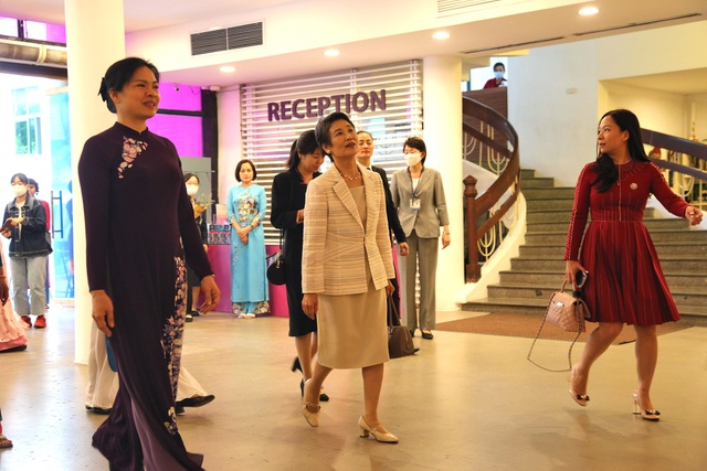 Phu nhân Thủ tướng Nhật Bản thăm Bảo tàng Phụ nữ Việt Nam - 3