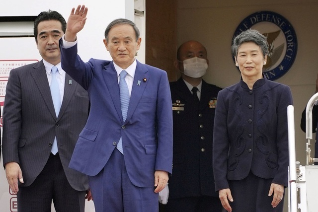 The Japanese Prime Minister's Wife Visits Van Mieu - Quoc Tu Giam - 1