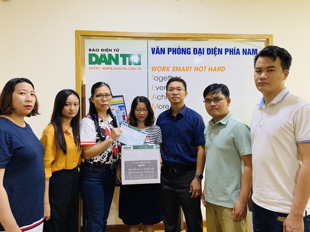 Báo Dân trí cùng bạn đọc ủng hộ hơn 3 tỉ đồng đến miền Trung lũ lụt - 6 Báo Dân trí cùng bạn đọc ủng hộ hơn 3 tỉ đồng đến miền Trung lũ lụt - 6