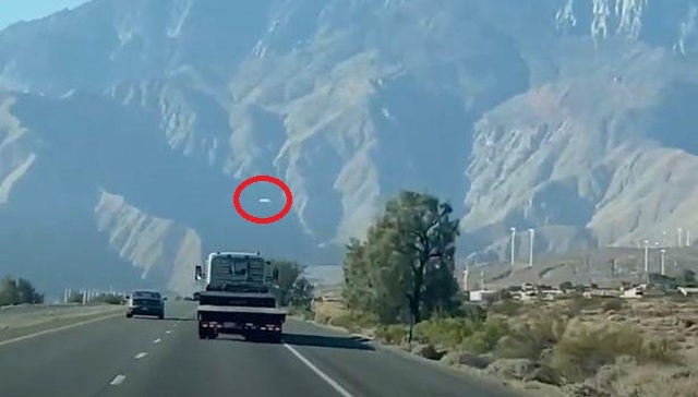 Phát hiện UFO bí ẩn gần Khu vực quân sự 51 tối mật của Mỹ? - 1 Phát hiện UFO bí ẩn gần Khu vực quân sự 51 tối mật của Mỹ? - 1