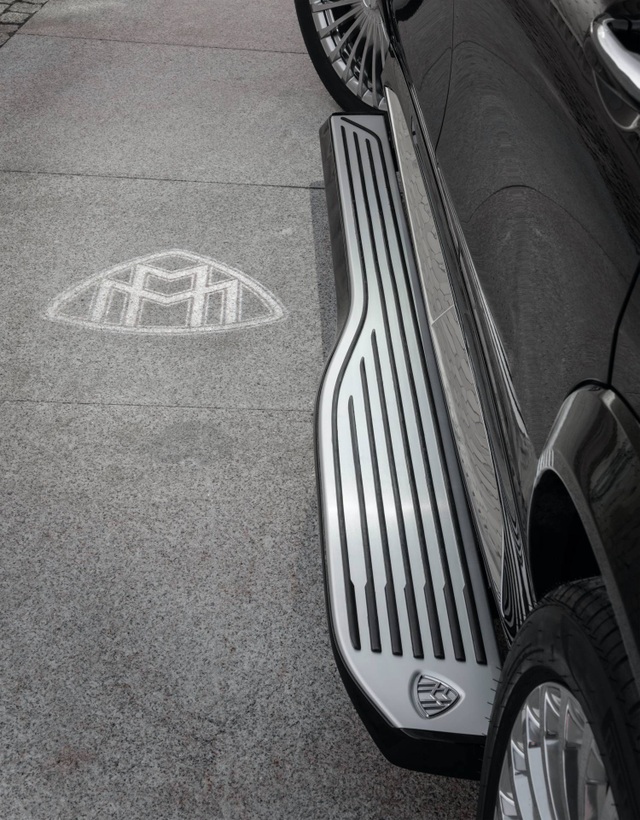 Mercedes-Maybach GLS 600 gây sốc vì giá bán - 14