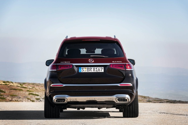 Mercedes-Maybach GLS 600 gây sốc vì giá bán - 22