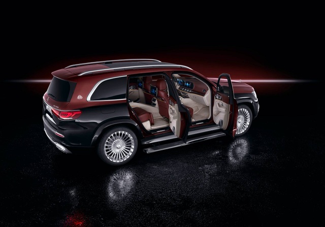 Mercedes-Maybach GLS 600 gây sốc vì giá bán - 18