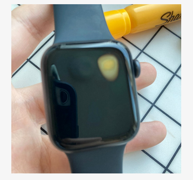 Đồng hồ “giá rẻ” Apple Watch SE khiến người dùng bị bỏng do quá tải nhiệt - 1