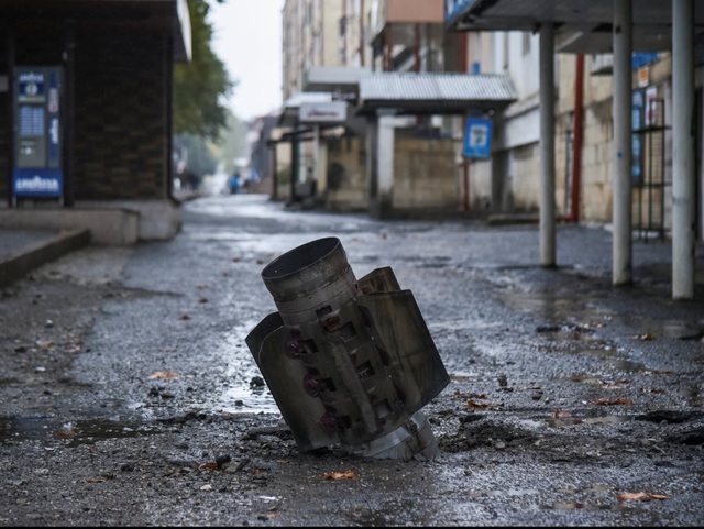 Azerbaijan tuyên bố đã phá hủy 4 hệ thống phòng thủ S-300 của Armenia - 2 Azerbaijan tuyên bố đã phá hủy 4 hệ thống phòng thủ S-300 của Armenia - 2