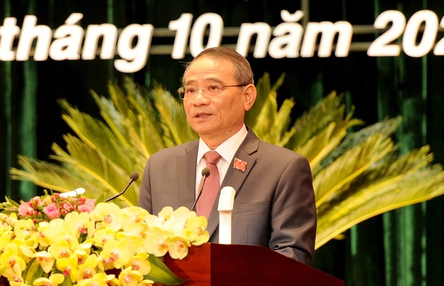 Đại biểu Đại hội Đảng bộ TP Đà Nẵng ủng hộ đồng bào miền Trung bị lũ lụt - 2 Đại biểu Đại hội Đảng bộ TP Đà Nẵng ủng hộ đồng bào miền Trung bị lũ lụt - 2