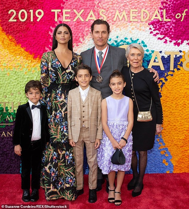Tiết lộ bi hài của tài tử Matthew McConaughey về sự ra đi của cha - 4 Tiết lộ bi hài của tài tử Matthew McConaughey về sự ra đi của cha - 4