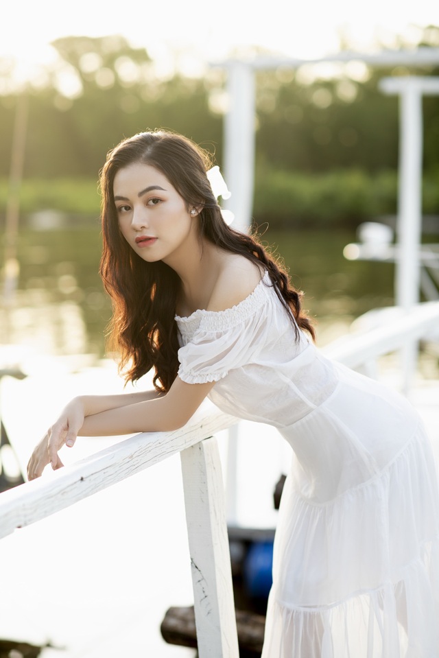 Vẻ đẹp hút hồn của “hot girl” hầu đồng xinh đẹp ở Hà Nội - 10 Vẻ đẹp hút hồn của “hot girl” hầu đồng xinh đẹp ở Hà Nội - 10