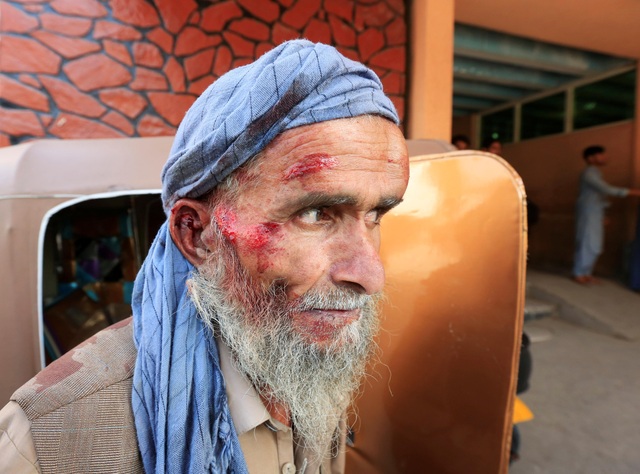 Giẫm đạp kinh hoàng khi xin thị thực, 15 người Afghanistan thiệt mạng - 4 Giẫm đạp kinh hoàng khi xin thị thực, 15 người Afghanistan thiệt mạng - 4