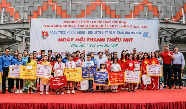 Tìm ra quán quân cuộc thi Tiếng Anh “Em yêu Hà Nội - 1 Tìm ra quán quân cuộc thi Tiếng Anh “Em yêu Hà Nội - 1