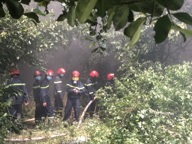 Điều tra nguyên nhân vụ cháy lớn ở công ty xử lý môi trường - 5 Điều tra nguyên nhân vụ cháy lớn ở công ty xử lý môi trường - 5