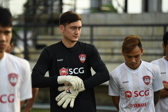 Đặng Văn Lâm nỗ lực ghi điểm với thầy mới ở Muangthong United - 1 Đặng Văn Lâm nỗ lực ghi điểm với thầy mới ở Muangthong United - 1