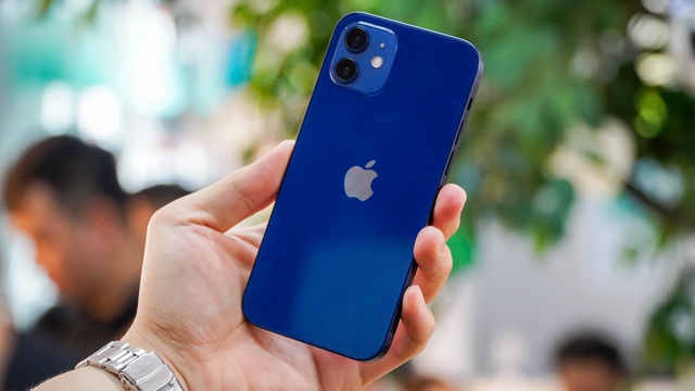 Trên tay iPhone 12 tại Việt Nam, giá từ 25 triệu đồng - 1