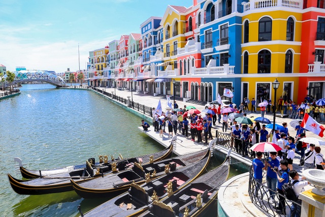 Grand World Phú Quốc thu hút hơn 700 nhà đầu tư trải nghiệm trước ngày ra mắt - 3 Grand World Phú Quốc thu hút hơn 700 nhà đầu tư trải nghiệm trước ngày ra mắt - 3