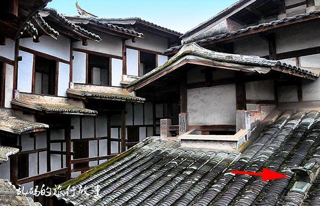 Bí ẩn xung quanh nhà cổ nặng 10.000 tấn nằm ẩn mình trong rừng sâu - 4 Bí ẩn xung quanh nhà cổ nặng 10.000 tấn nằm ẩn mình trong rừng sâu - 4