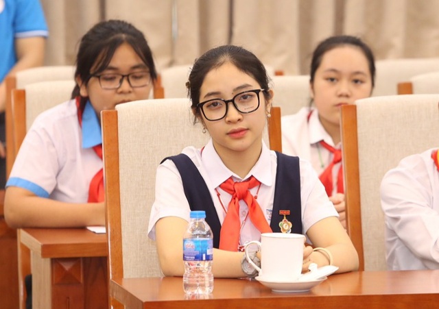 Nữ sinh lớp 9 gây ngỡ ngàng vì giọng hát hay “nổi da gà - 1 Nữ sinh lớp 9 gây ngỡ ngàng vì giọng hát hay “nổi da gà - 1