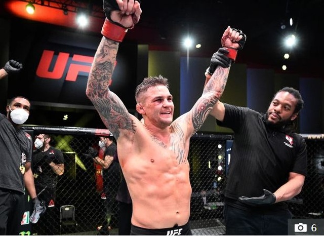 Khabib giải nghệ, ai sẽ là người giữ đai vô địch UFC hạng nhẹ? - 4 Khabib giải nghệ, ai sẽ là người giữ đai vô địch UFC hạng nhẹ? - 4