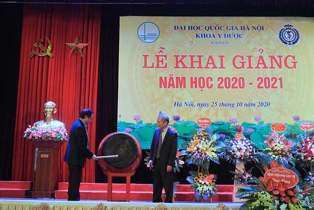Khoa Y Dược Đại học Quốc gia Hà Nội khai giảng năm học mới - 1 Khoa Y Dược Đại học Quốc gia Hà Nội khai giảng năm học mới - 1