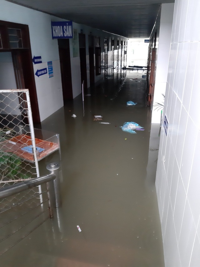 Bộ Y tế gửi thư khen các bác sĩ Hà Tĩnh đỡ đẻ cho 20 thai nhi trong mưa lũ - 1 Bộ Y tế gửi thư khen các bác sĩ Hà Tĩnh đỡ đẻ cho 20 thai nhi trong mưa lũ - 1