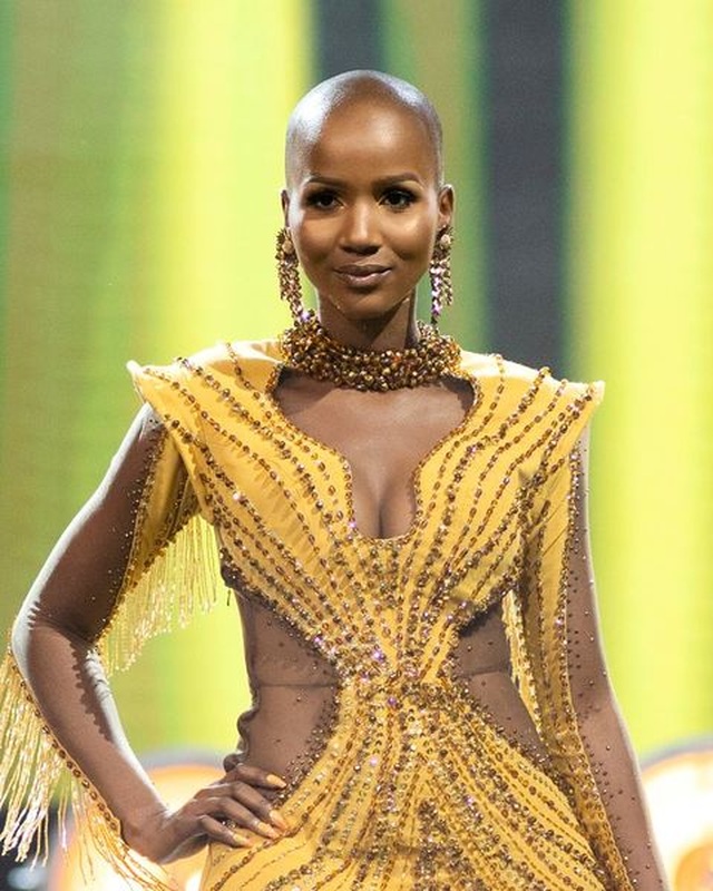 Vẻ đẹp khác lạ của mỹ nhân đầu trọc đăng quang Hoa hậu Nam Phi 2020 - 4
