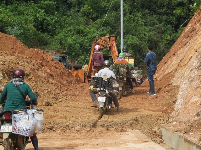 Thừa Thiên Huế cảnh báo người dân không ra khỏi nhà trong suốt 21 tiếng - 7 Thừa Thiên Huế cảnh báo người dân không ra khỏi nhà trong suốt 21 tiếng - 7