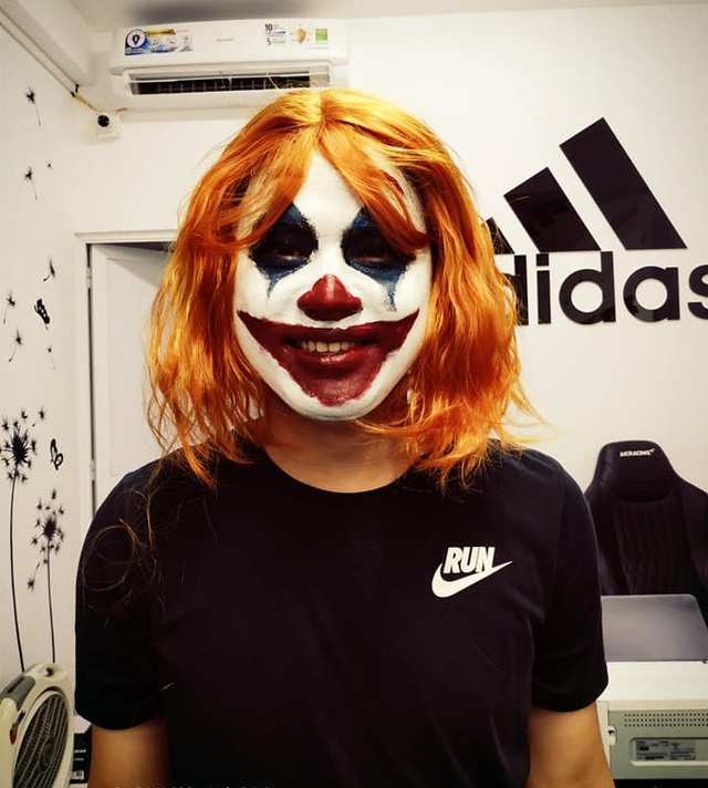 Thợ hóa trang hốt bạc, cháy sô mùa Halloween - 2 Thợ hóa trang hốt bạc, cháy sô mùa Halloween - 2