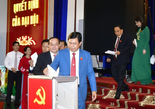 Cà Mau: Giới thiệu ông Nguyễn Tiến Hải tái cử Bí thư Tỉnh ủy khóa XVI - 1 Cà Mau: Giới thiệu ông Nguyễn Tiến Hải tái cử Bí thư Tỉnh ủy khóa XVI - 1